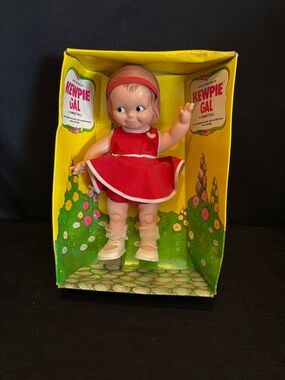 VTG. Kewpie Doll "A Cameo Doll" Vinyl 11" Girl Doll Original Box Amsco 1974 READ